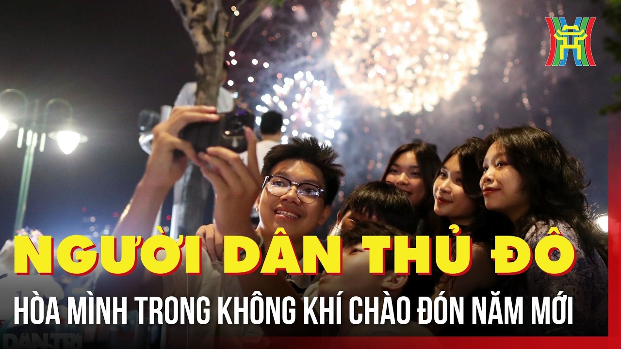 Người dân Thủ đô hòa mình trong không khí chào đón năm mới Bính Ngọ 2026