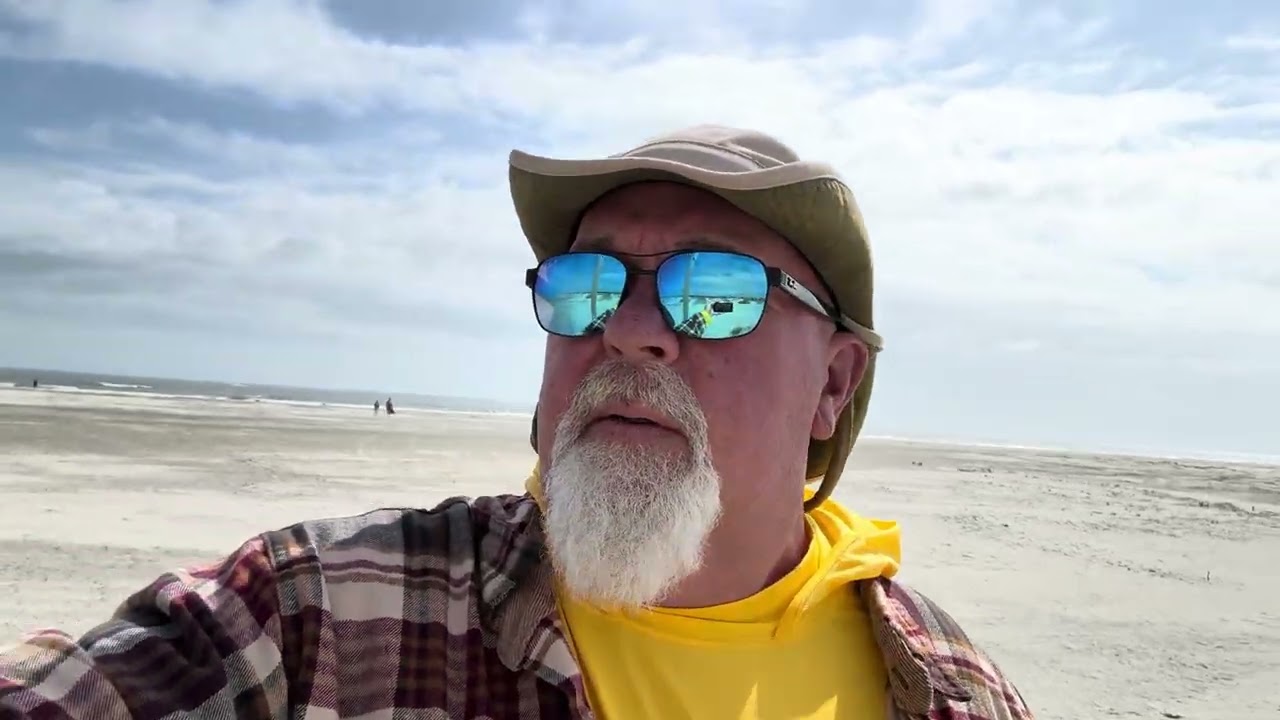 Kite Flying at Sullivan’s Island Lighthouse | Jeep Travel Vlog