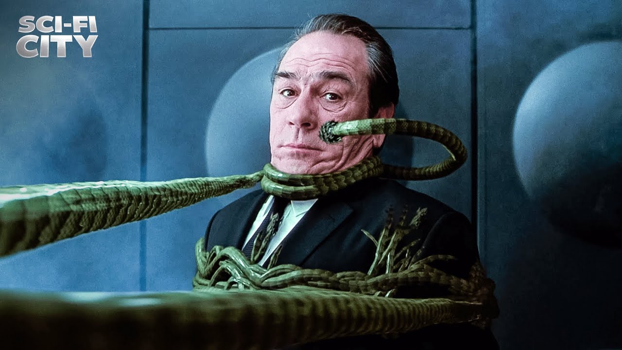 Agent K Falls Into Serleena's Trap | Men In Black II (Will Smith, Tommy Lee Jones)