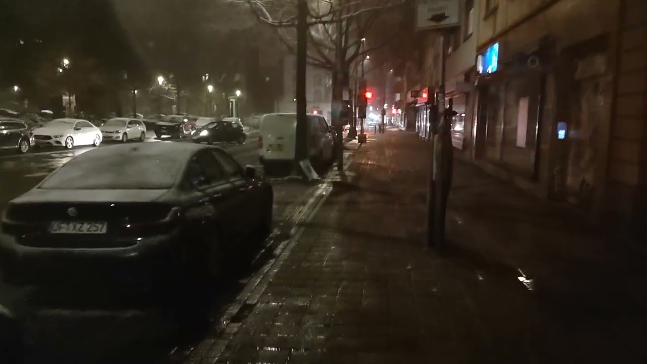 Sa pus zăpadă ninge ca în  copilărie❄️ ❄️ ❄️ 