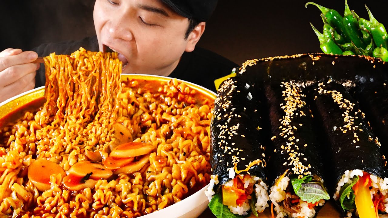비주얼 대박 통대패쌈김밥과 떡 넣은 불닭탕면 먹방~!! 리얼사운드 ASMR social eating Mukbang(Eating Show)