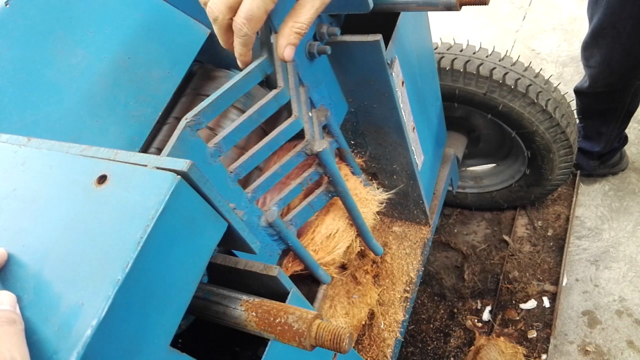 coconut dehusking machine