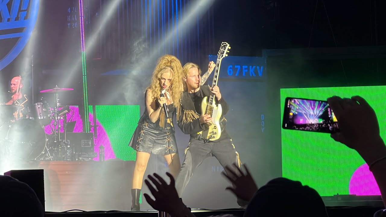 Haloo Helsinki! - Reiviluola live Suomipop Festivaali 2025 Jyväskylä