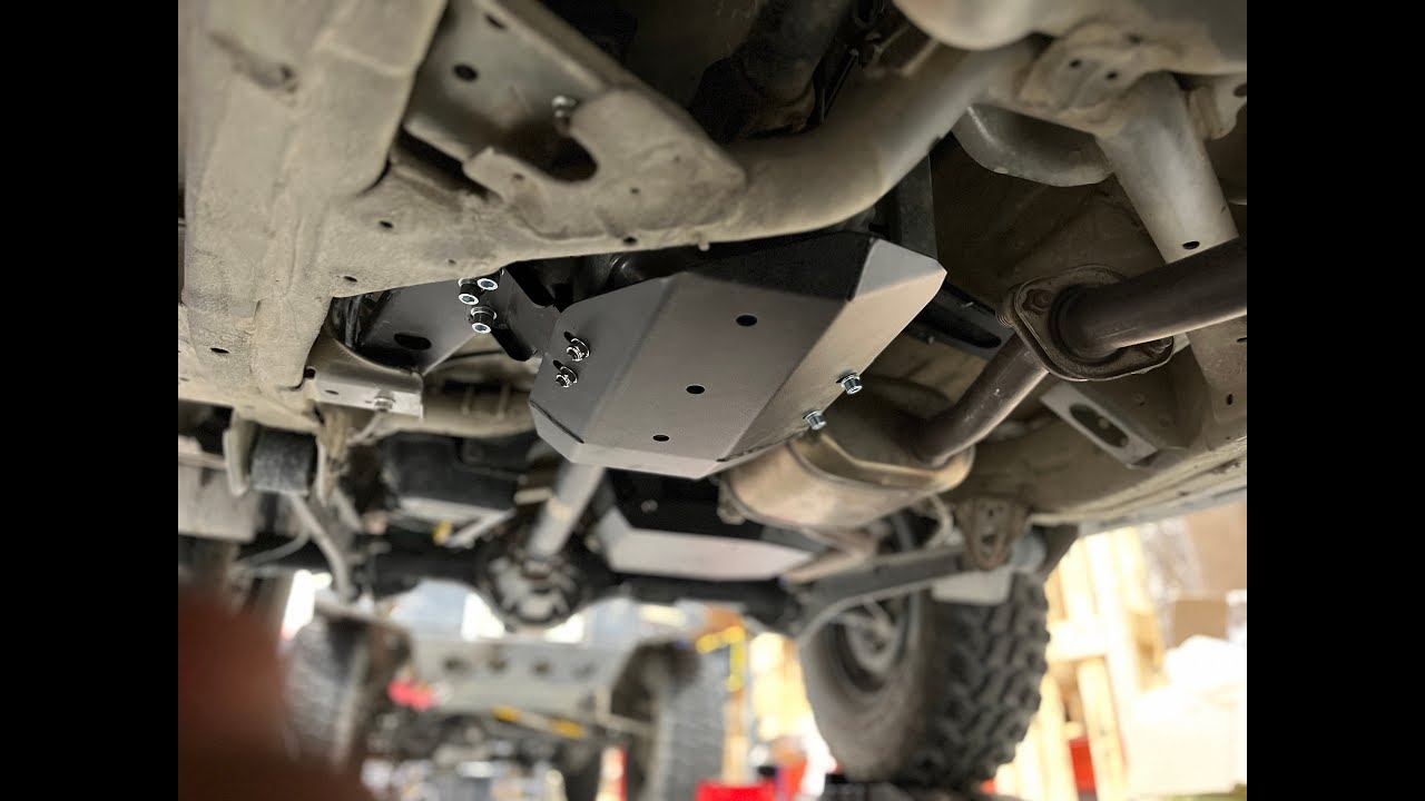 JB74 Suzuki Jimny Transfer Guard Fitting