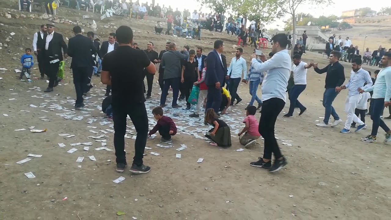 Grani Lezgin Diyarbakır Eğil baysuda çalıyor Halay #Diyarbakır #Halay