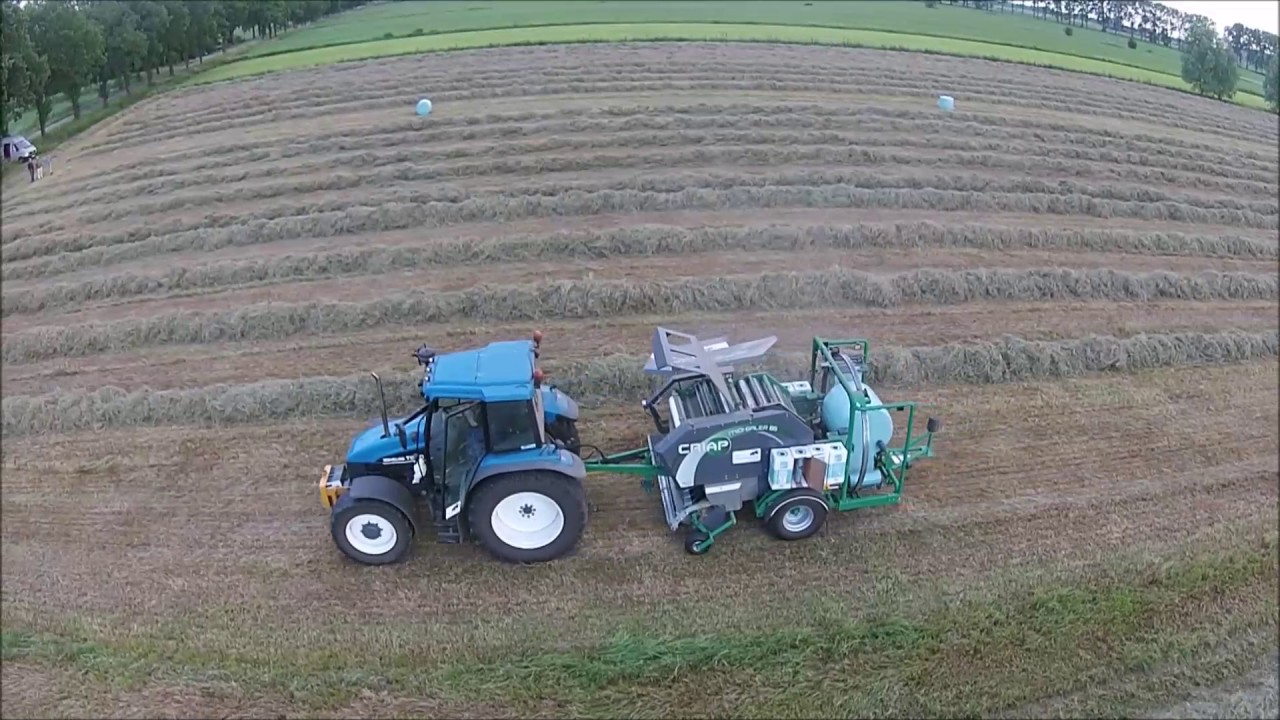 rondebaaltjes persen 2017 | New Holland ts 110