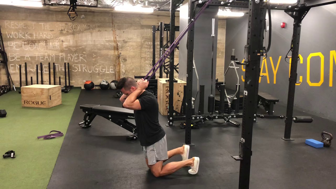 Resistance Band Kneeling Crunch