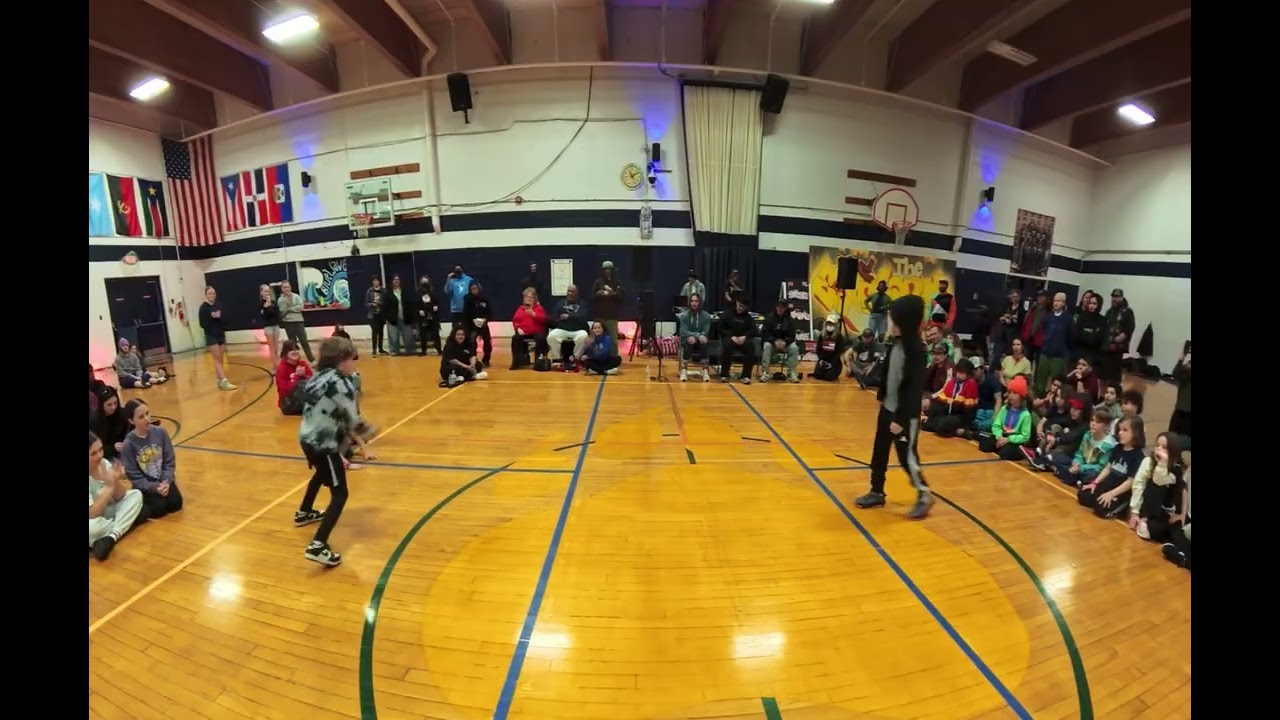 X11 Kids 1v1 Breakin Top 16 - Whiplash (Floorlords Studio) vs Kitsung (Floorlords Studio)