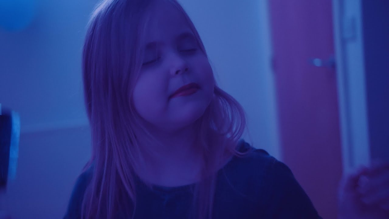 Piroshka - Scratching At The Lid (Official Video)