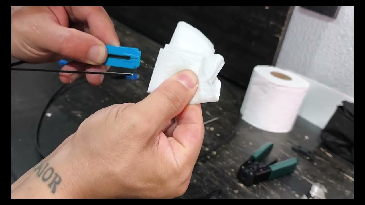 COMO FAZER CONECTOR DE FIBRA OPTICA