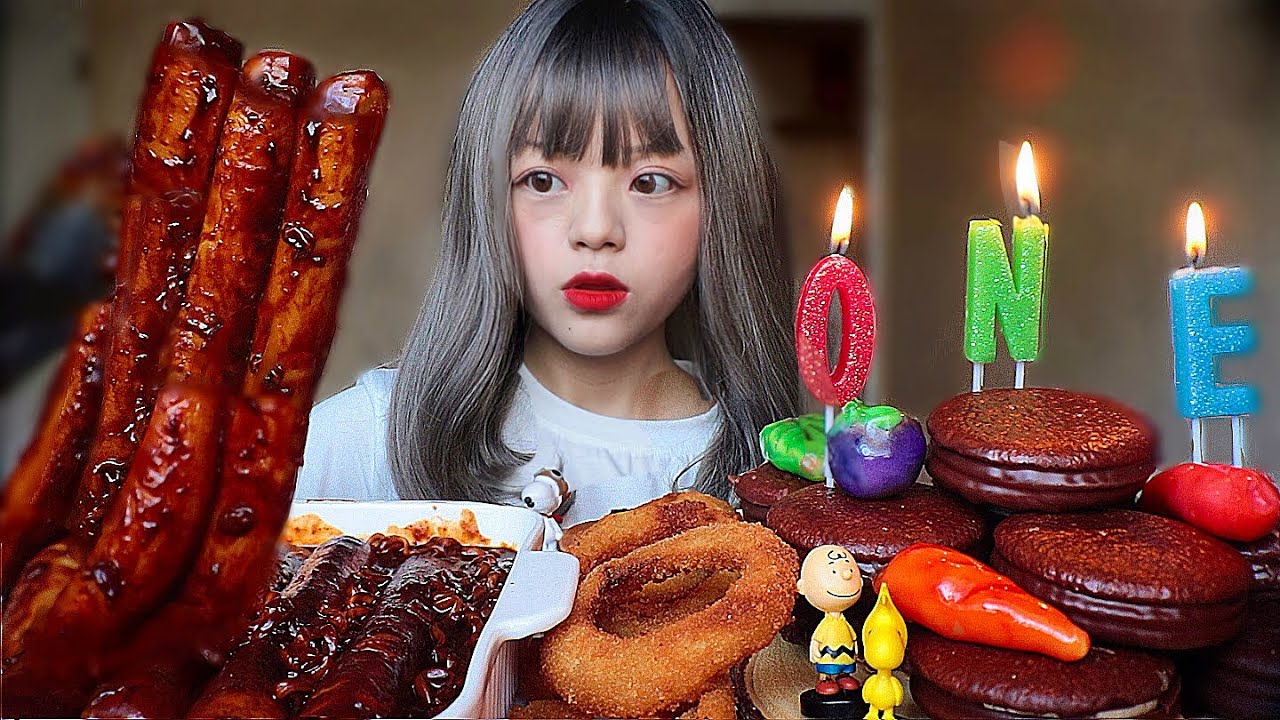 GIANT JAJANGMYUN DDEOKBOKKI ONION RINGS, CHOCOPIE CAKE (100th Mukbang 🎉) GIVEAWAY FT. COKOYAM  먹방