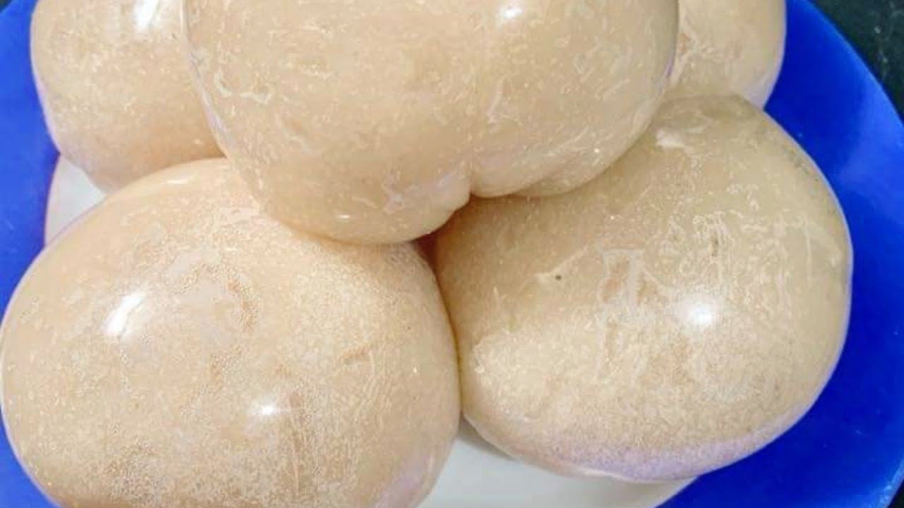 FOUFOU DE MANIOC:RÉUSSIR le FUFU de manioc sans grumeaux| Recette du foufou de manioc!