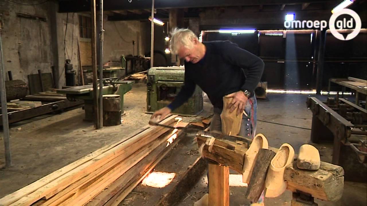 Klompenmaker Bertus Roesink gaat stoomhoutzagerij Twello nieuw leven inblazen met pure passie