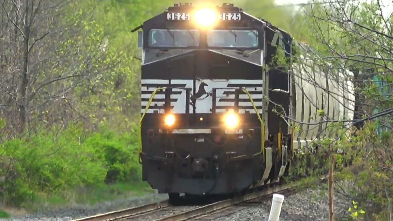 This Triple Train Meet Had Just About Everything In It! Hot Wheel Stops Big Train! + More Trains!