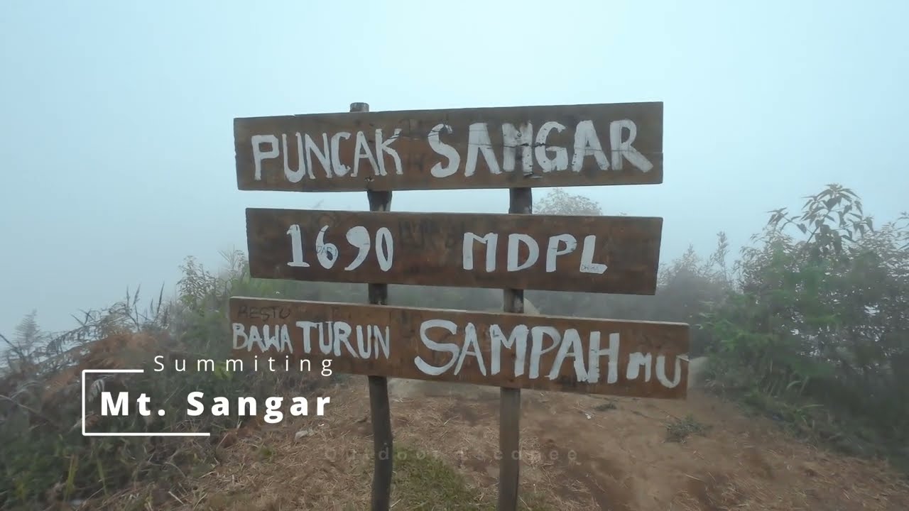 Hiking dan Camping di Puncak Sangar Bandung
