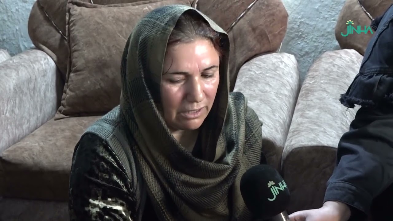 Jinên li bajarokê Girbewaî xwarinê ji Şervanan re amade dikin