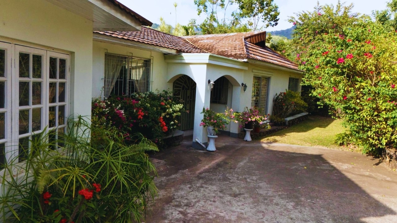 AFFLUENT NEIGHBORHOOD 3 Bedroom 3 Bathroom House For Sale At Shortwood Drive, Kingston 8, Jamaica