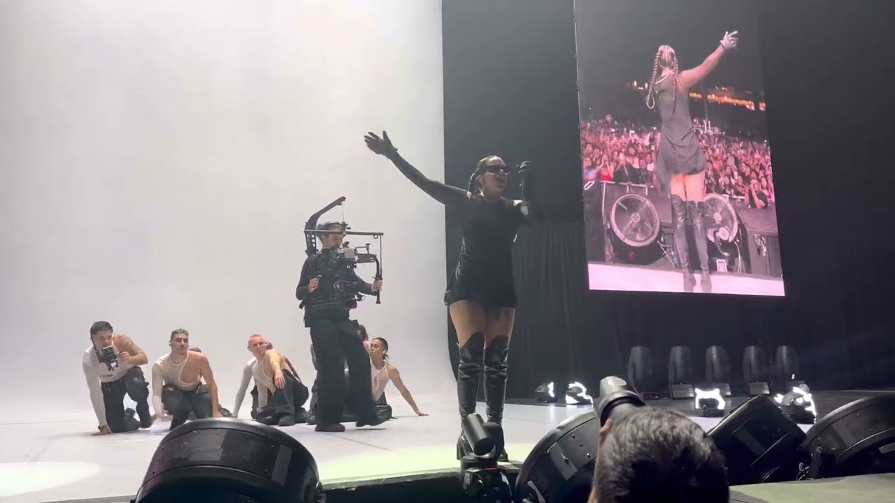 ROSALÍA - LA FAMA Live from The Pavilion in Irving, TX - MOTOMAMI WORLD TOUR 2022