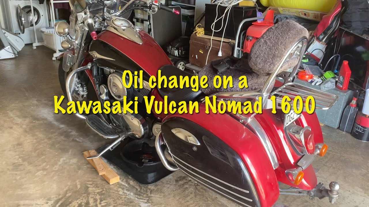 Oil change on a Kawasaki Vulcan Nomad 1600 - With 