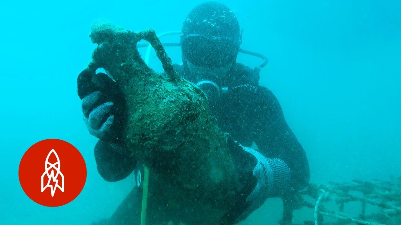 Aging Wine at the Bottom of the Sea