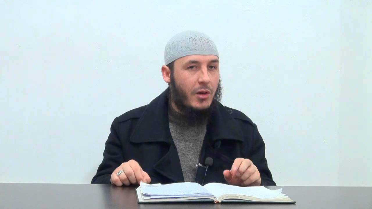 Ku vendosen duart ne namaz.Forma e Namazit.Shejh Albani