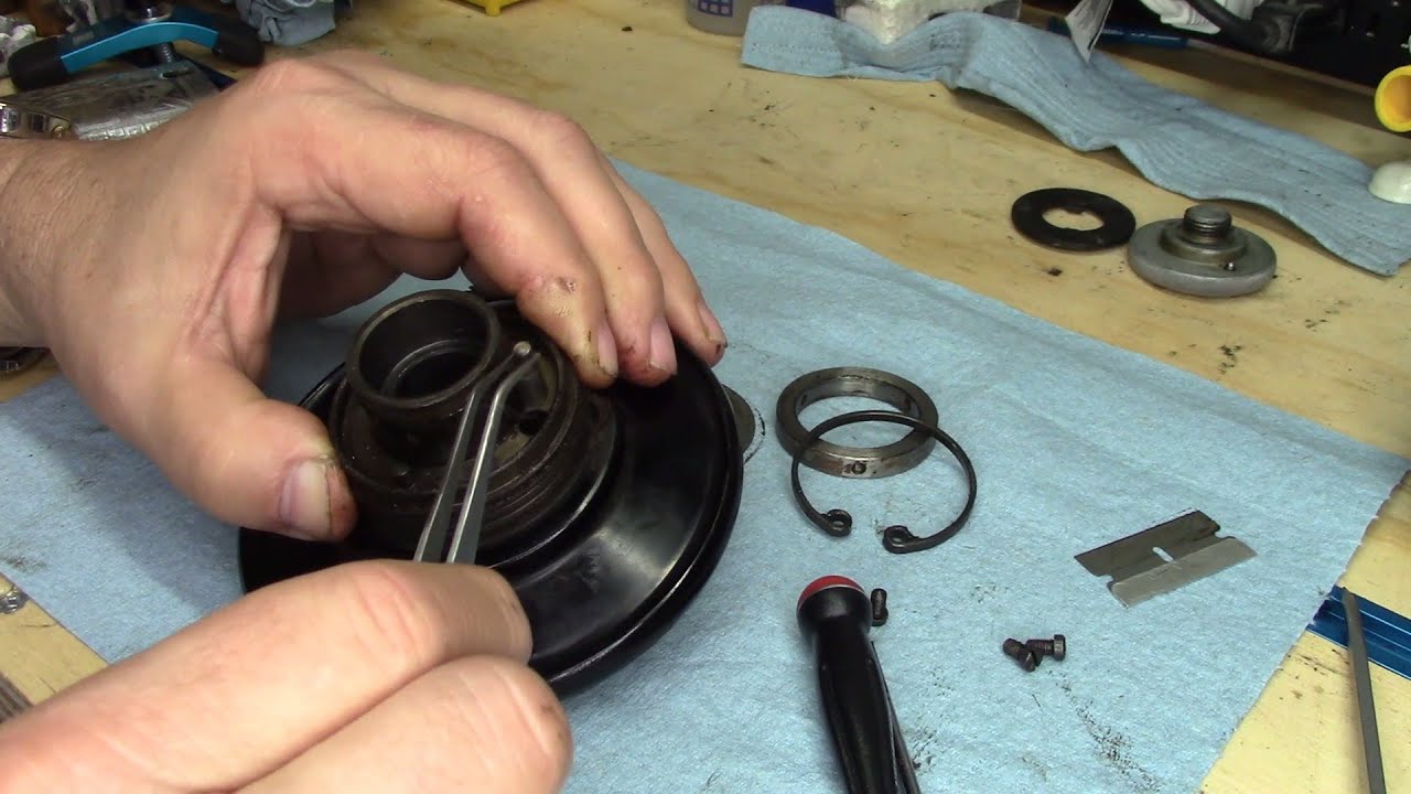 Singer Potted Motor: Help With A Stuck Balance Wheel