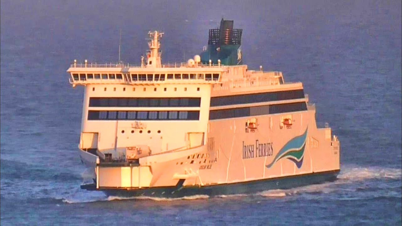 Irish Ferries - MV Oscar Wilde arriving at Dover