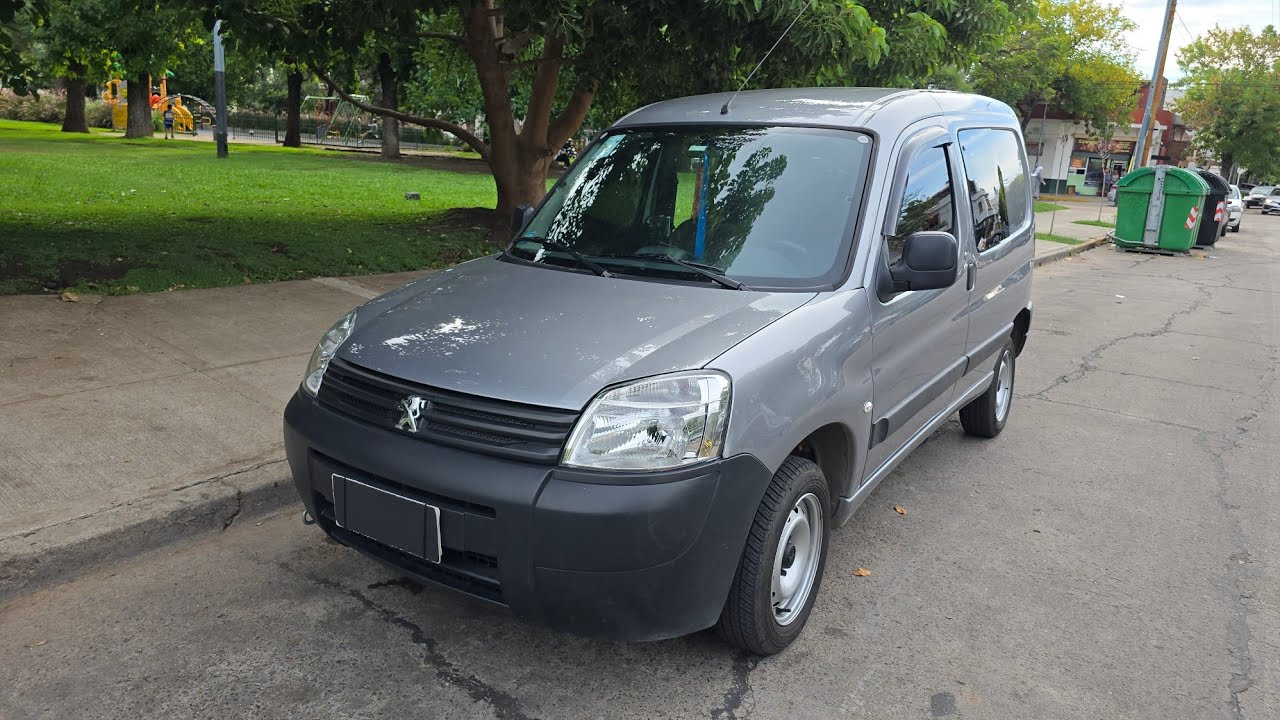 VENDIDA! PEUGEOT PARTNER 1.6 HDI Confort. 2023 MT 21k kms Furgón Mixto - Autos de Garage
