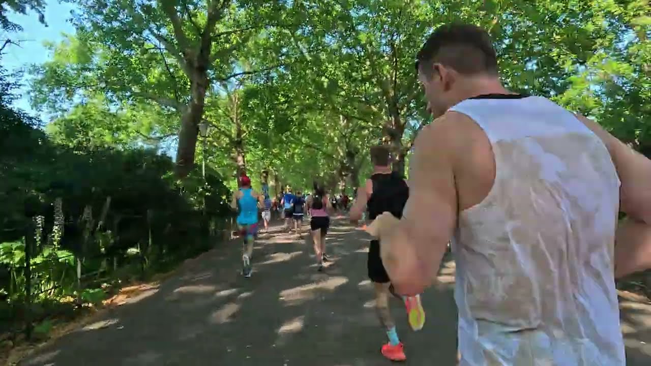 Run a 1h45 half marathon in Battersea Park, London!