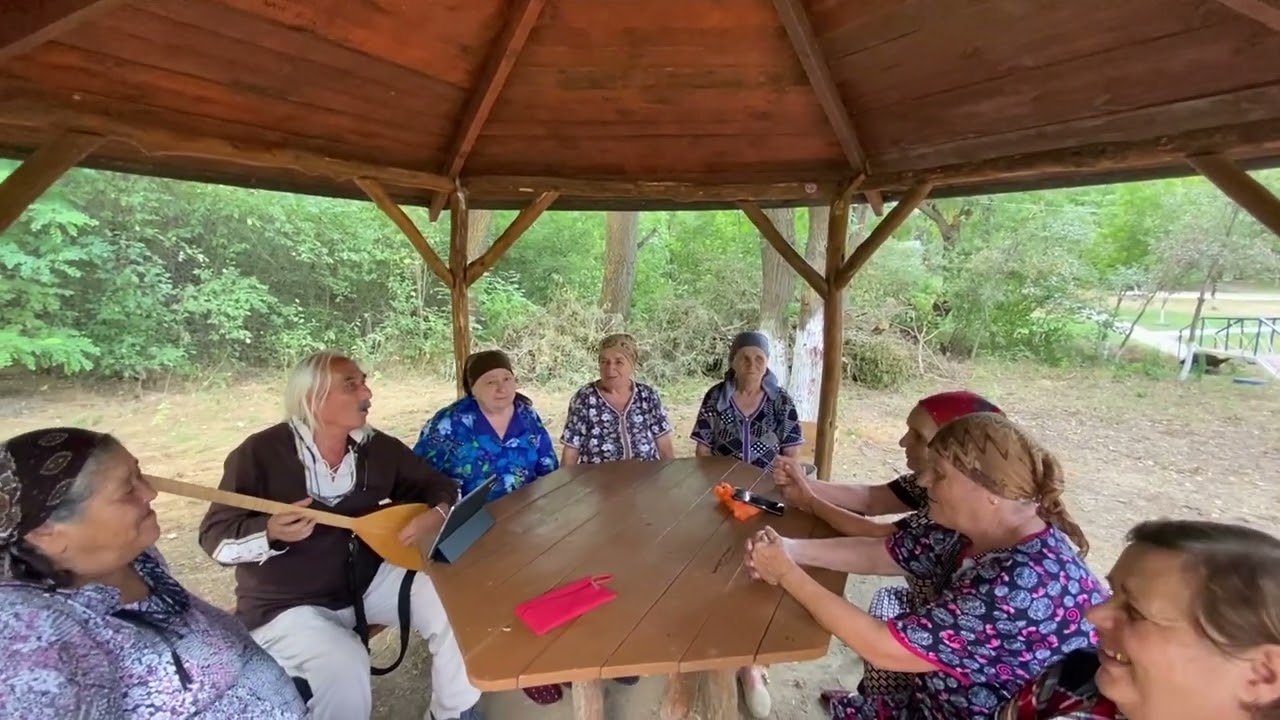 Kaya Kuzucu Gagavuzya'da Altın Kızlarla 