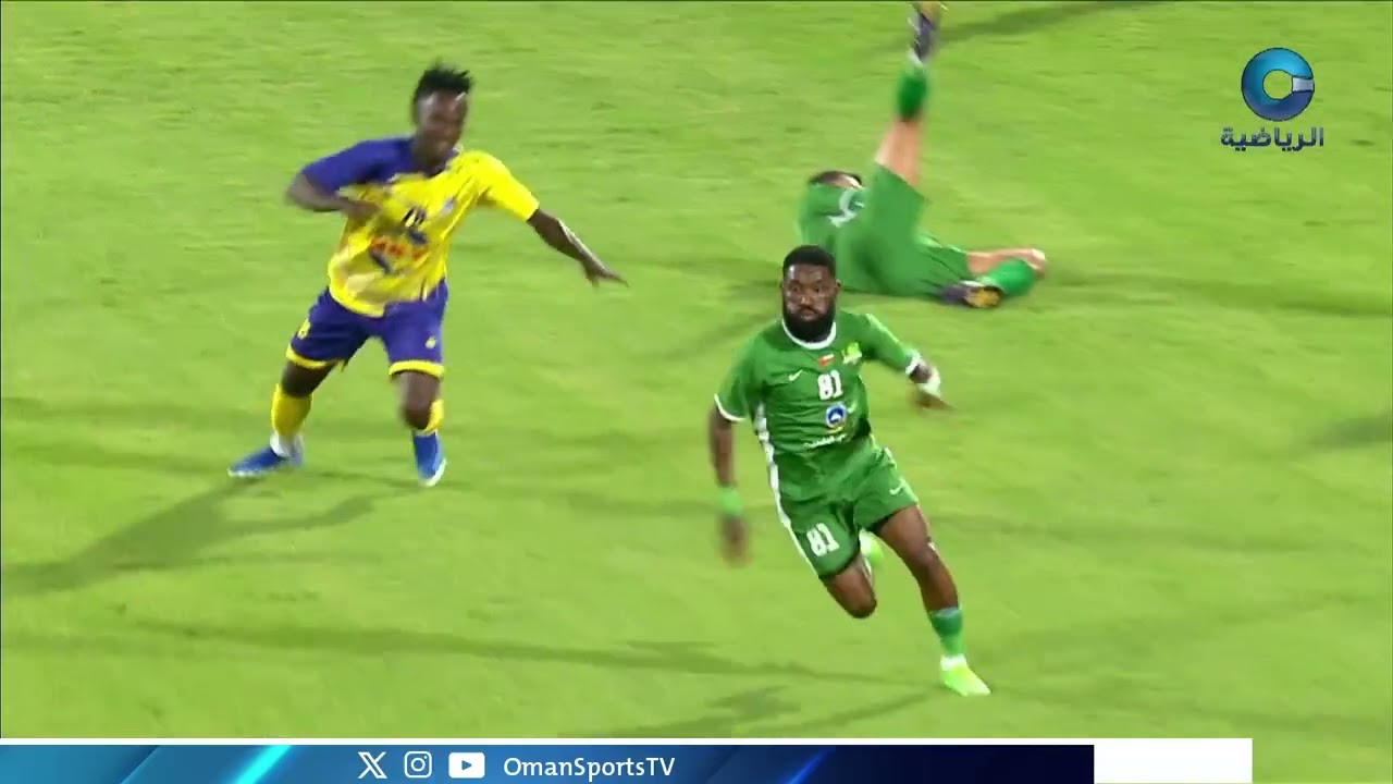 مباراة نادي النهضة ونادي عبري ضمن دوري جندال لكرة القدم