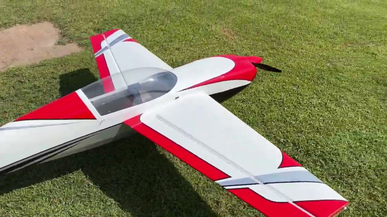 SMC HV2 5900's power the Extreme Flight 85