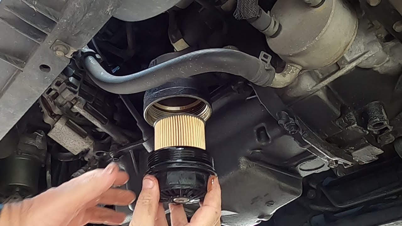 Как заменить масло и фильтр на Mazda 3 2004-2010