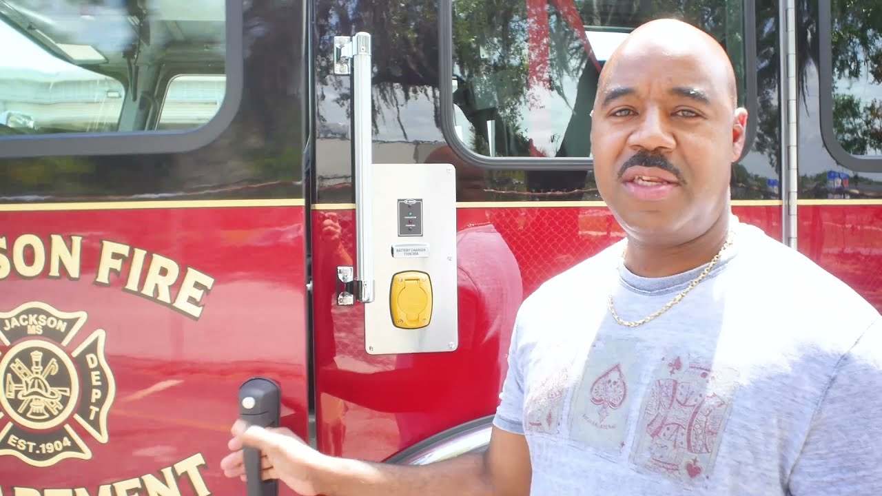 Walk Around of Jackson Fire Department's E-ONE Rescue Pumper - SO143686