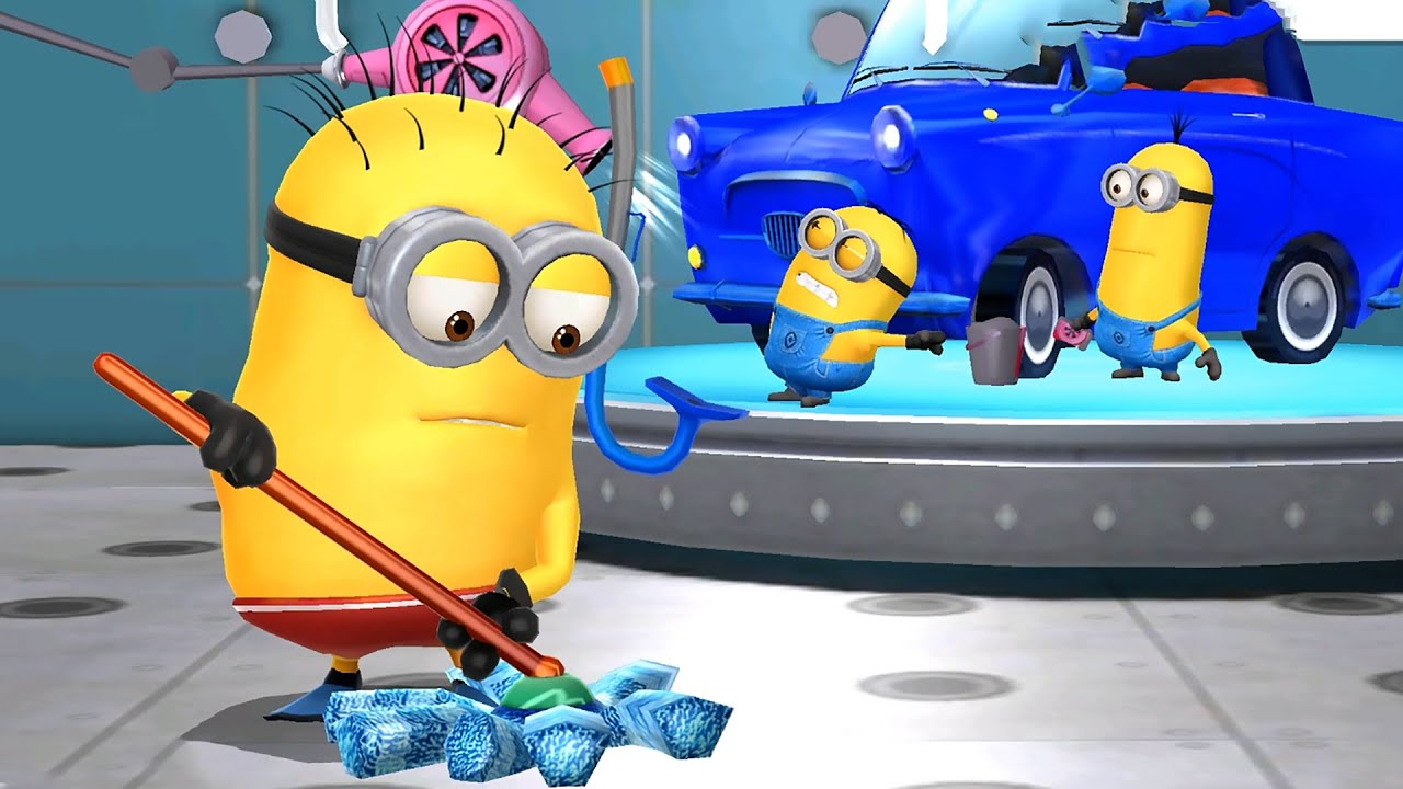 Snorkeler Minion diving with submarine in the AVL Map