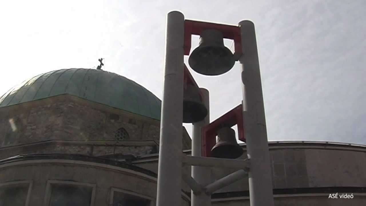 Pécs - harangjáték a Széchenyi téren