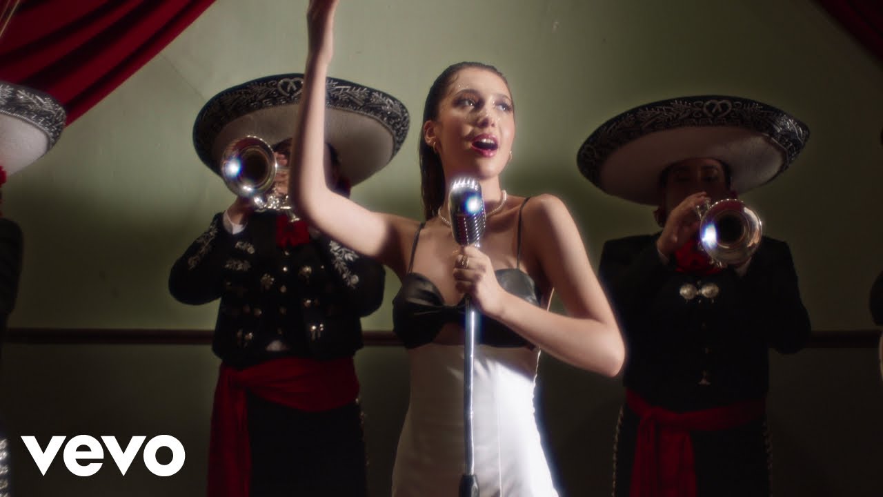 Sherlyn Sánchez - Toro Relajo