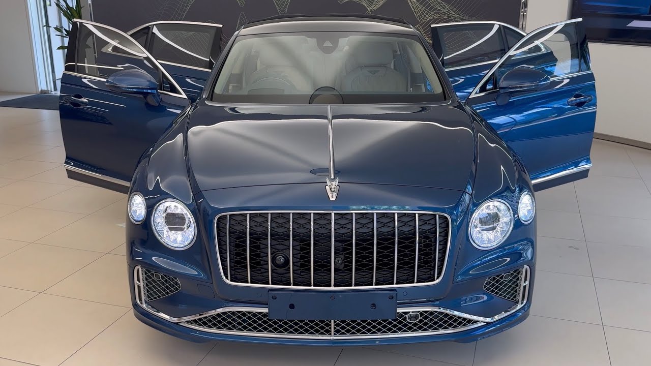 New 2026! BENTLEY FLYING SPUR V8 HYBRID in Marlin & Portland / Brunel