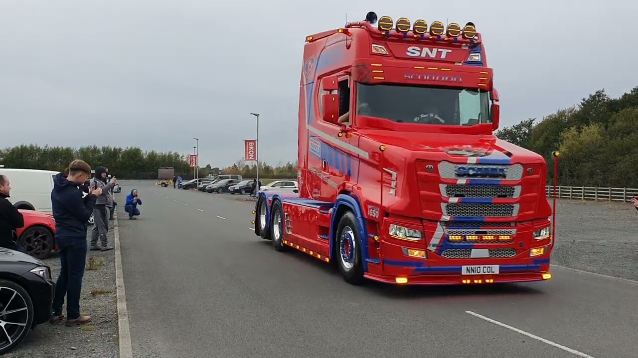 Trucks leaving the Drifterstyle Truck Show, 13-10-2024.