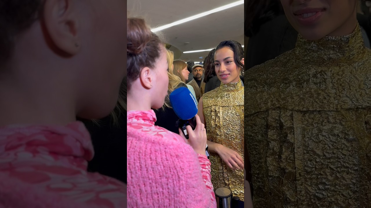 #gizememre #chantalimm&auml;rchenland #chantalfilm #filmpremiere #interview #zeynep