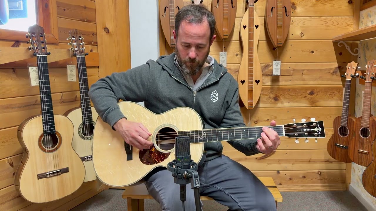 Santa Cruz 000 Custom Adirondack Spruce & Koa