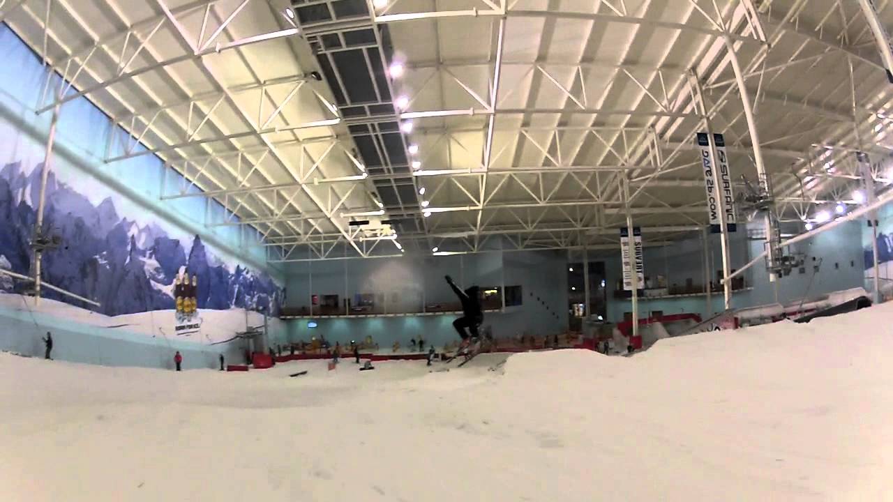 Chill Factore freestyle night skiing by Elliott Davidson & Ryan Greenhalgh