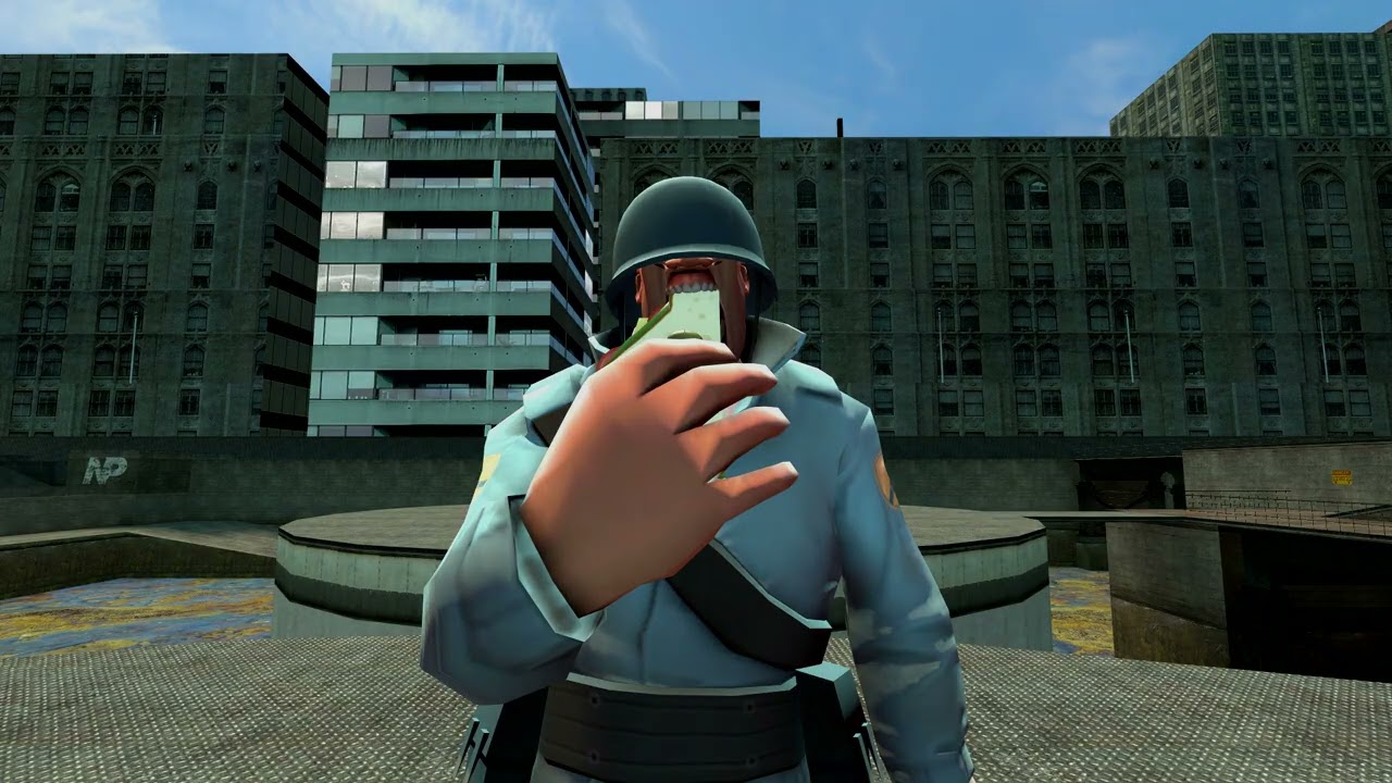 Soldier makes Heavy a Sandvich