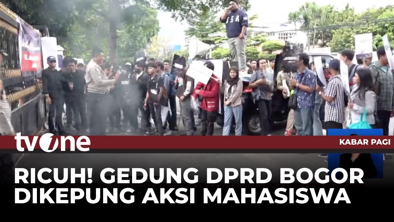 Aksi Mahasiswa di Gedung DPRD Bogor, Massa Bakar Ban dan Tuntut Reformasi Dewan | tvOne