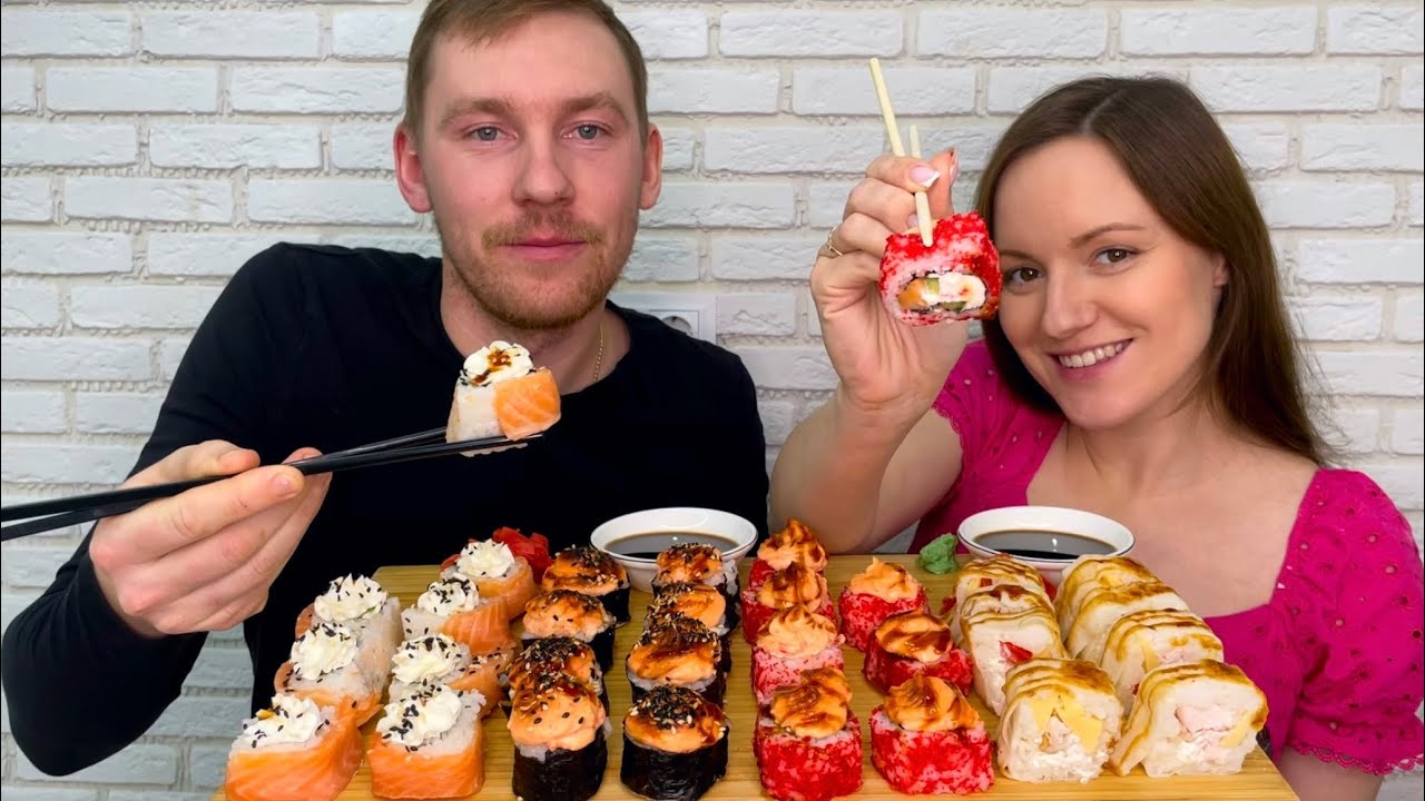 МУКБАНГ РОЛЛЫ ФИЛАДЕЛЬФИЯ ЗАПЕЧЁННЫЕ с курицей Цезарь ГОРЯЧИЕ 💵Денежный Конкурс MUKBANG ROLLS