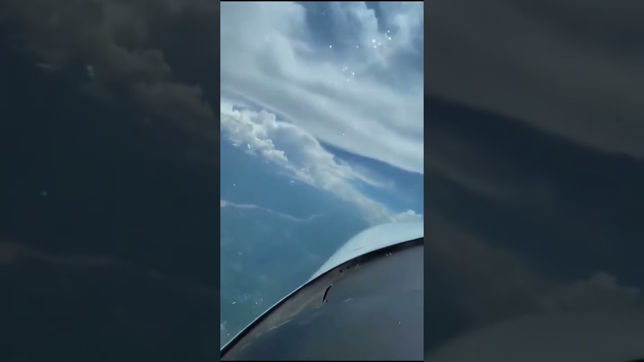 UFO Footage | Pilot Captain Jorge Witnesses UAP Over Antioquia, Colombia | Shocking Encounter!