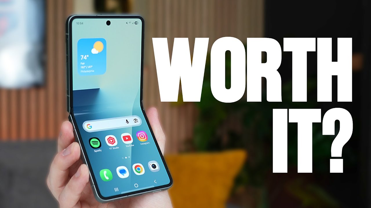 Is The Samsung Z FLIP 7 Worth It? Two Week REVIEW