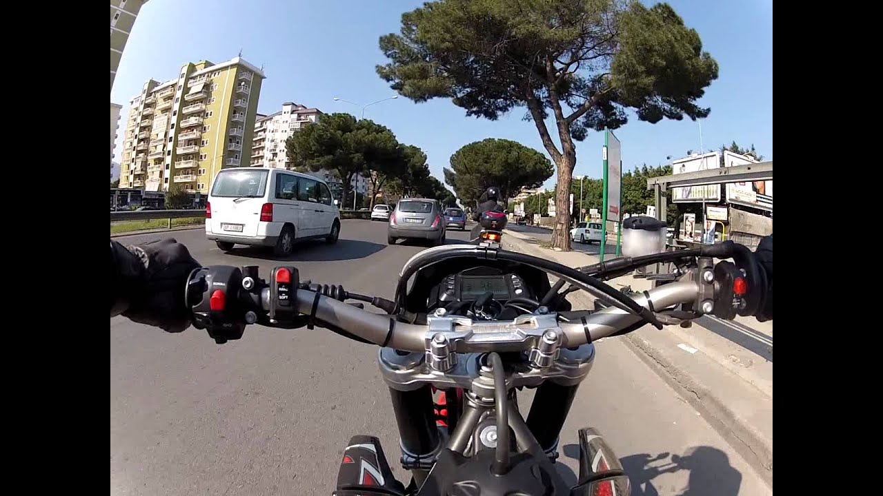 APRILIA SXV 550