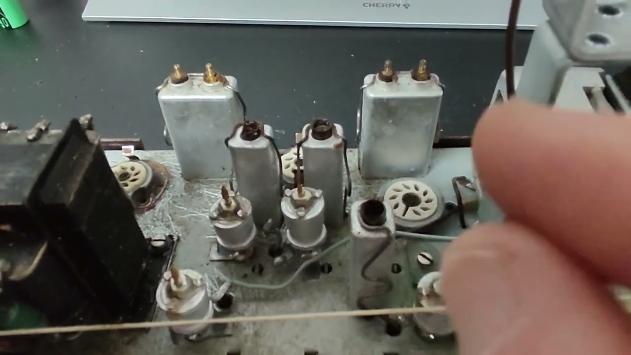 RADIO PHILIPS BE 362 U #2 limpieza y comienzo de reparación