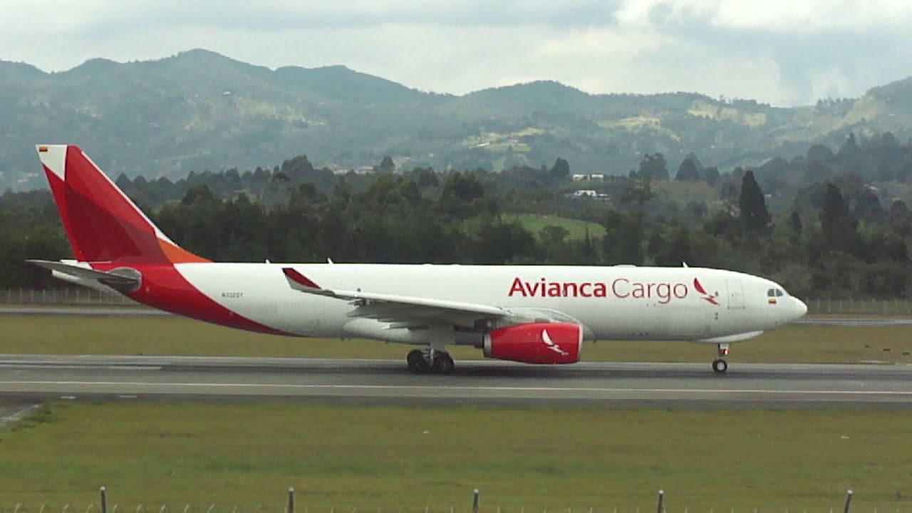 SPOTTING DAY - MEDELLIN, COLOMBIA - AIRBUS A330-243F TAKING OFF - AVIANCA CARGO / N332QT